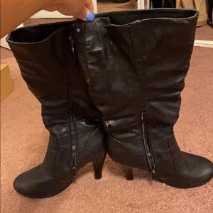 Black heel boots